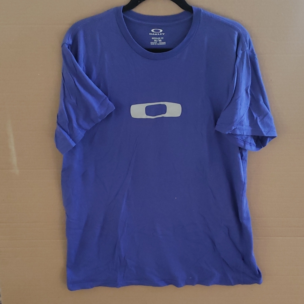 Oakley tee shirt